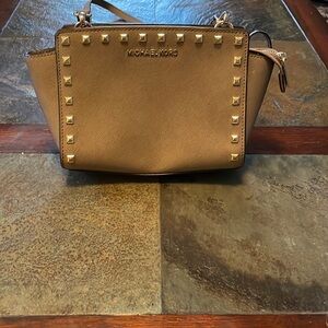 MICHAEL KORS Saffiano Leather Small Selma Crossbody Bag